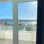 Puntica 4 Person Rab *