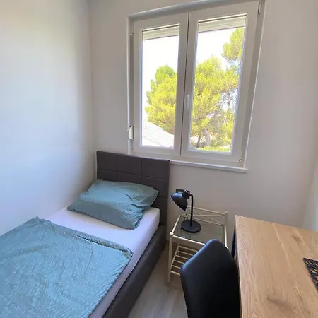 Puntica 4 Person Rab